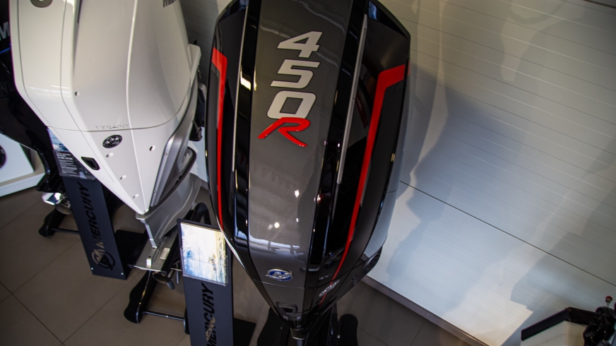 Silnik Mercury F450V8 Racing dostępny w Moto-X