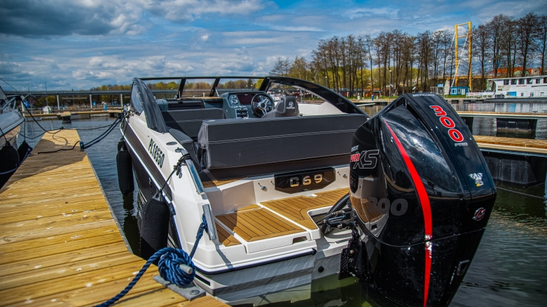 
                                                                                                Testujemy na wodzie silnik Mercury F300 ProXS V8 4,6L
                                                                                        