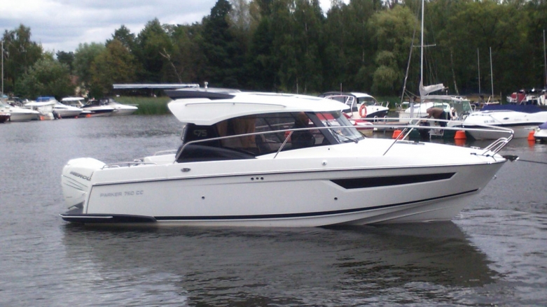 
                                                                                                750 Cabin Cruiser
                                                                                        