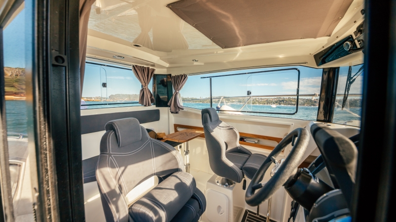 
                                                                                                800 Pilothouse
                                                                                        